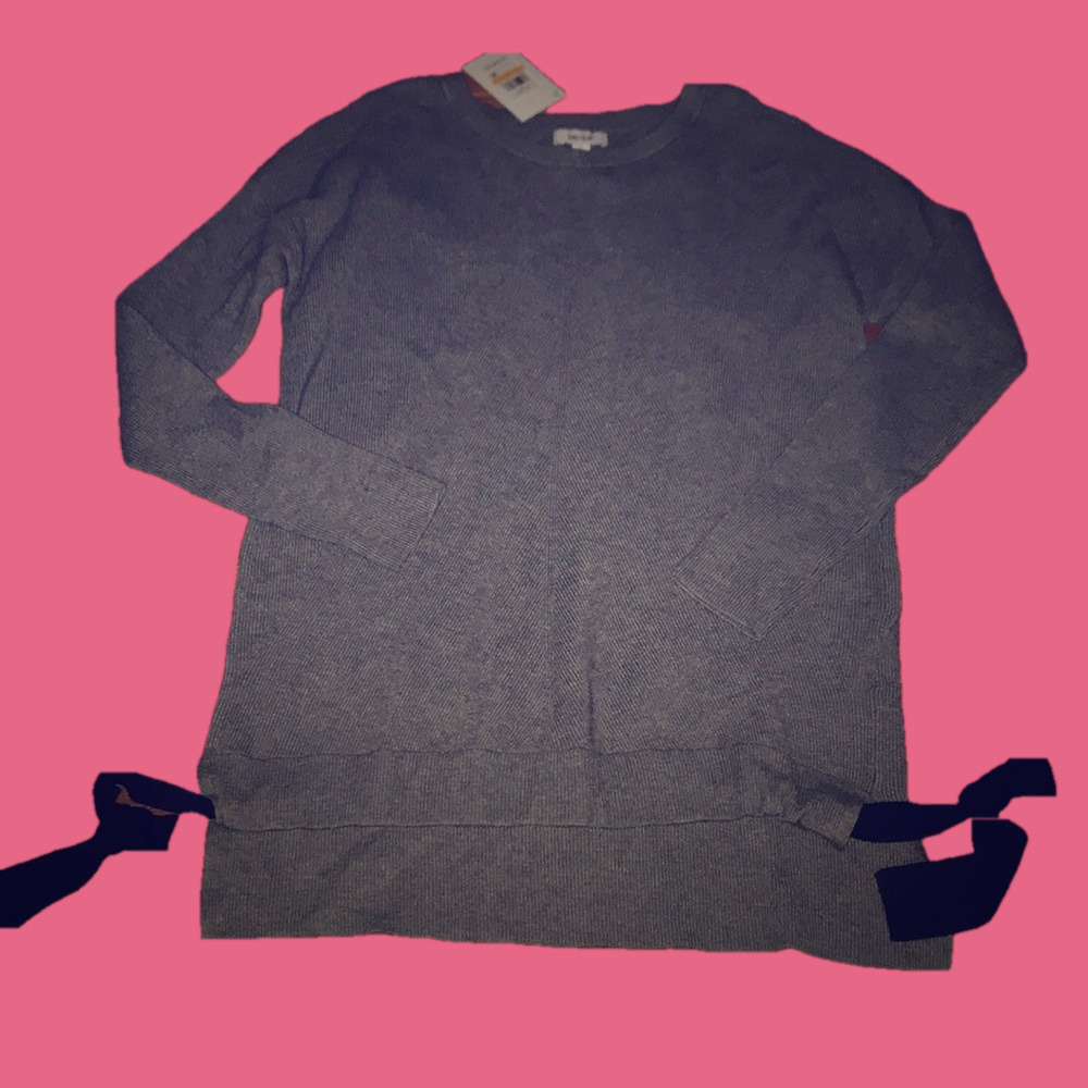 NWT Kensie soft gray sweater small
